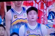 开云体育登录-山东男篮对战新疆男篮，双方实力均衡