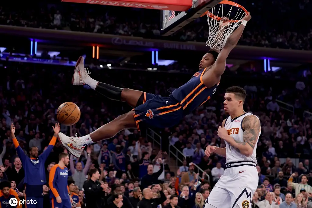 国王爆冷意大利男篮,威斯布鲁克送出助攻 国王爆冷意大利男篮,威斯布鲁克送出助攻