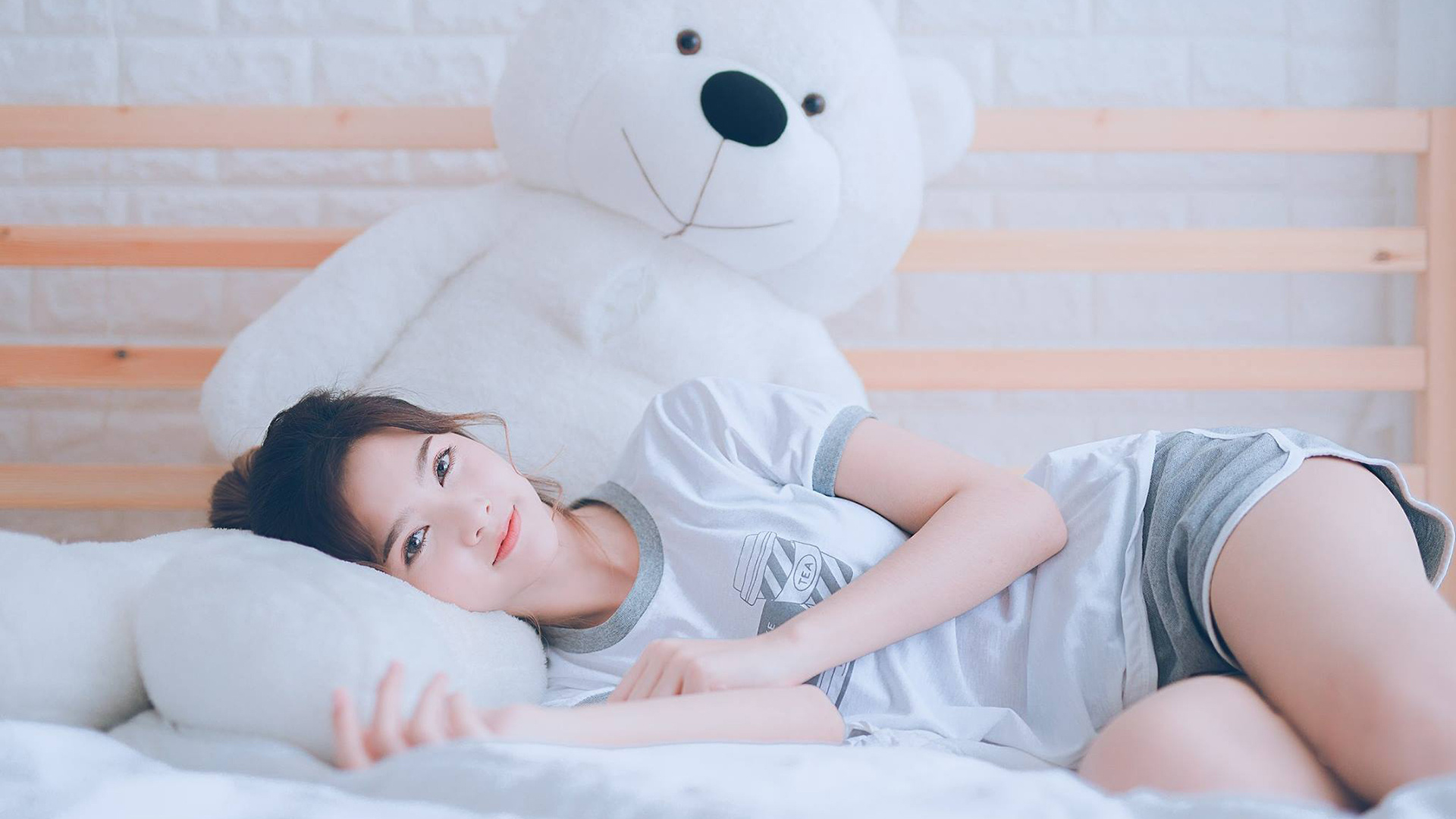 詹姆斯关键回合不手软，广东队单节拉开骑士，一场跨联赛的篮球启示录