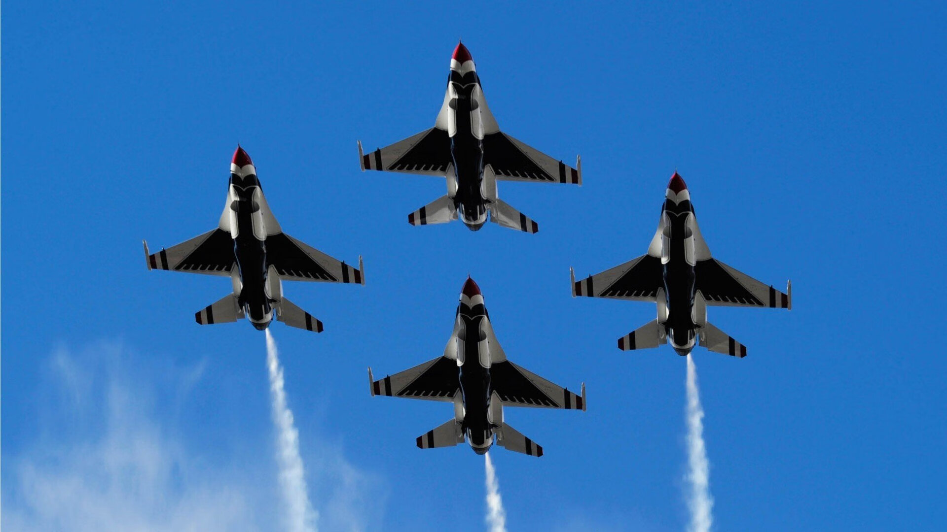 意甲焦点战再掀狂潮，上海队提前终结悬念致敬步行者精神