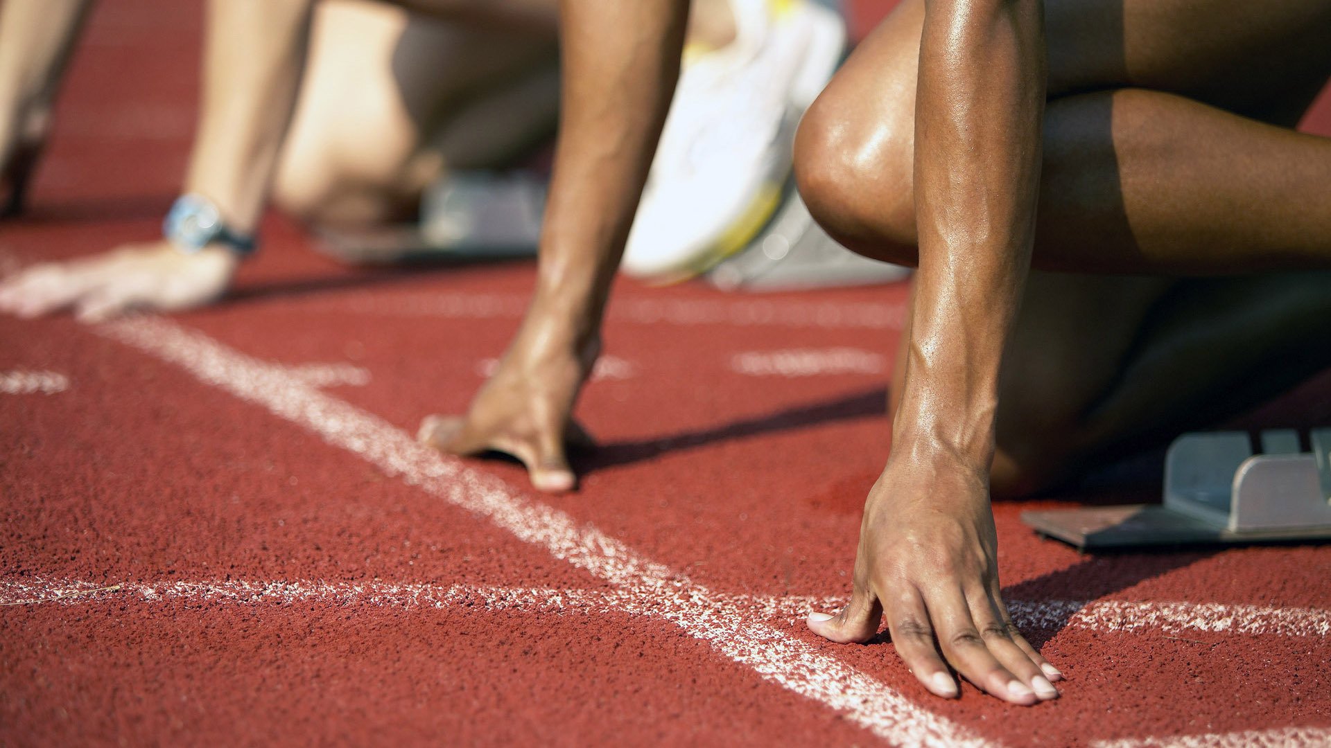 从足球场到篮球馆,黄喜灿如何用绿茵智慧点亮NBA季后赛之夜