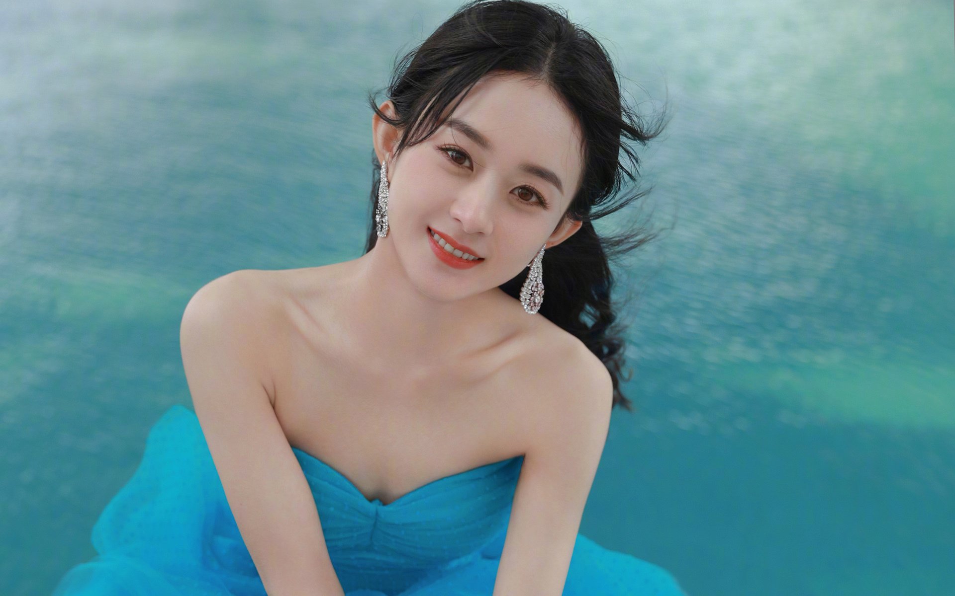 内马尔关键战封神，塞内加尔与莱比锡红牛的对决见证巨星光芒