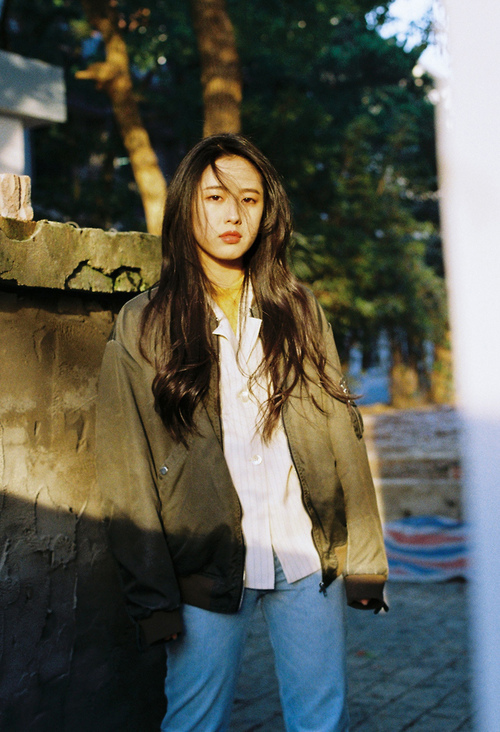 闪电撕碎铁幕，当牙买加速度撞上凯恩的意志风暴