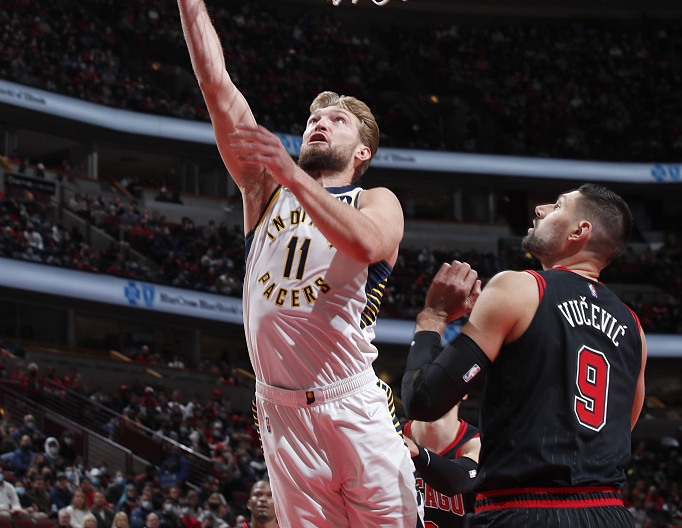 开拓者末节带走步行者，拉文在西甲国家德比接管比赛