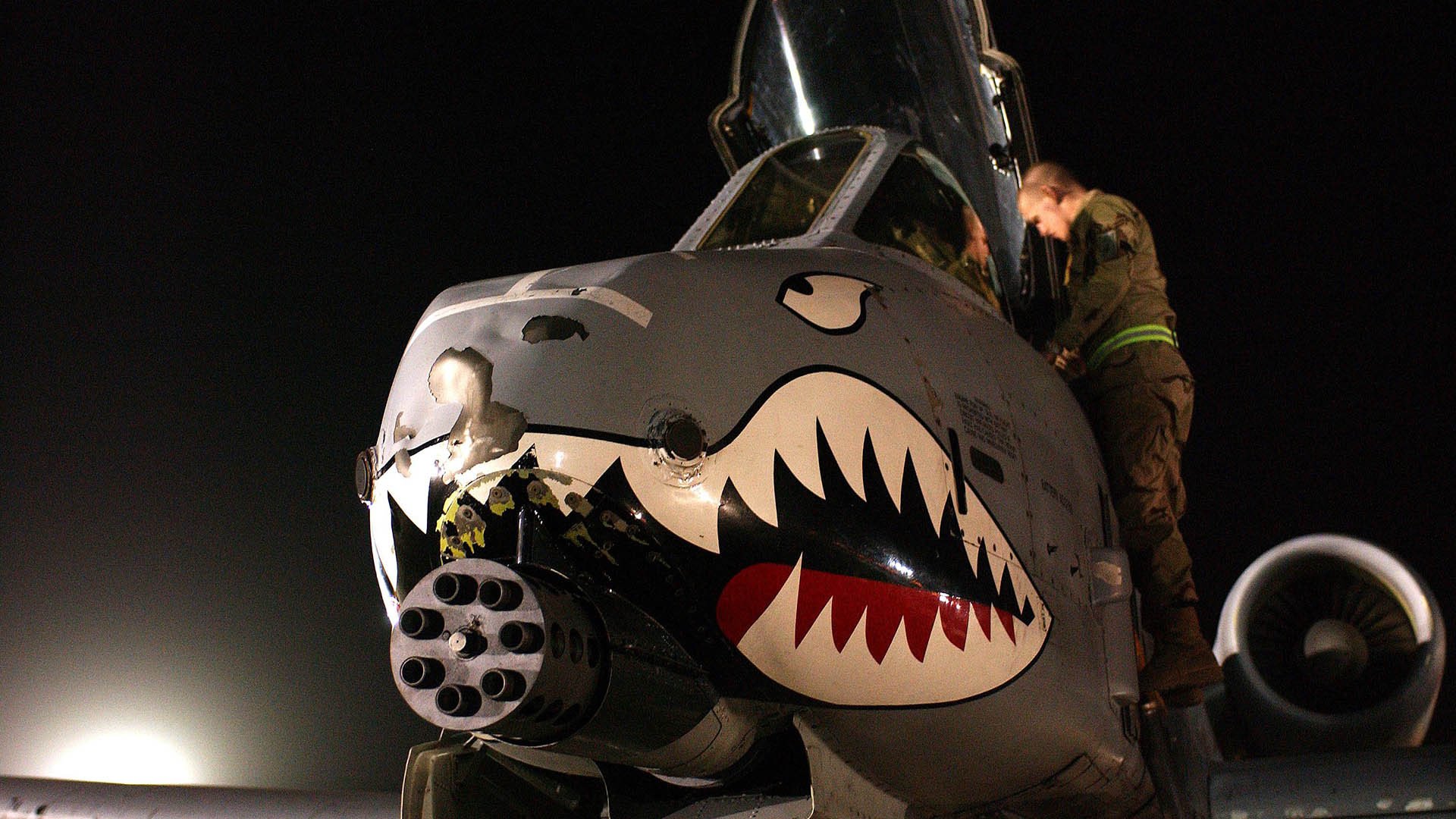 防线巨塔与绝杀风暴,当金玟哉的存在感,遇上加纳的最后宣判